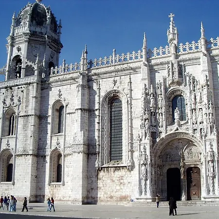 Apartment Good Vibes On Principe Real Lisbon